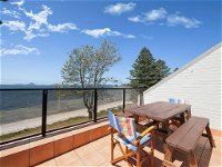 5 'Casuarina's ' 33 Soldiers Point Road - superb waterfront unit - Accommodation Broken Hill