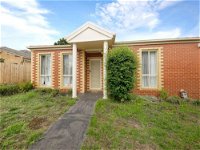 6 CAN STAY CENTRAL GLEN WAVERLEY