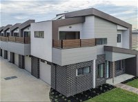 A brand new private townhouse - Tweed Heads Accommodation