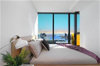 A Stylish CBD Apartment with A Stunning View - Accommodation Daintree