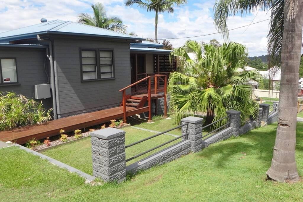Book Maclean Accommodation  QLD Tourism