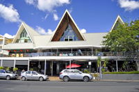 Airlie Waterfront Accommodation - Accommodation Noosa
