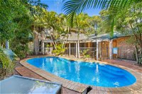 Amaroo - Rainbow Shores Room for everyone and walk to beach - eAccommodation