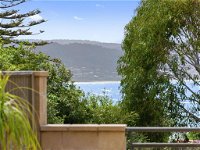 APARTMENT 23 PACIFIC APARTMENTS - sit on the deck and soak in the view - Great Ocean Road Tourism