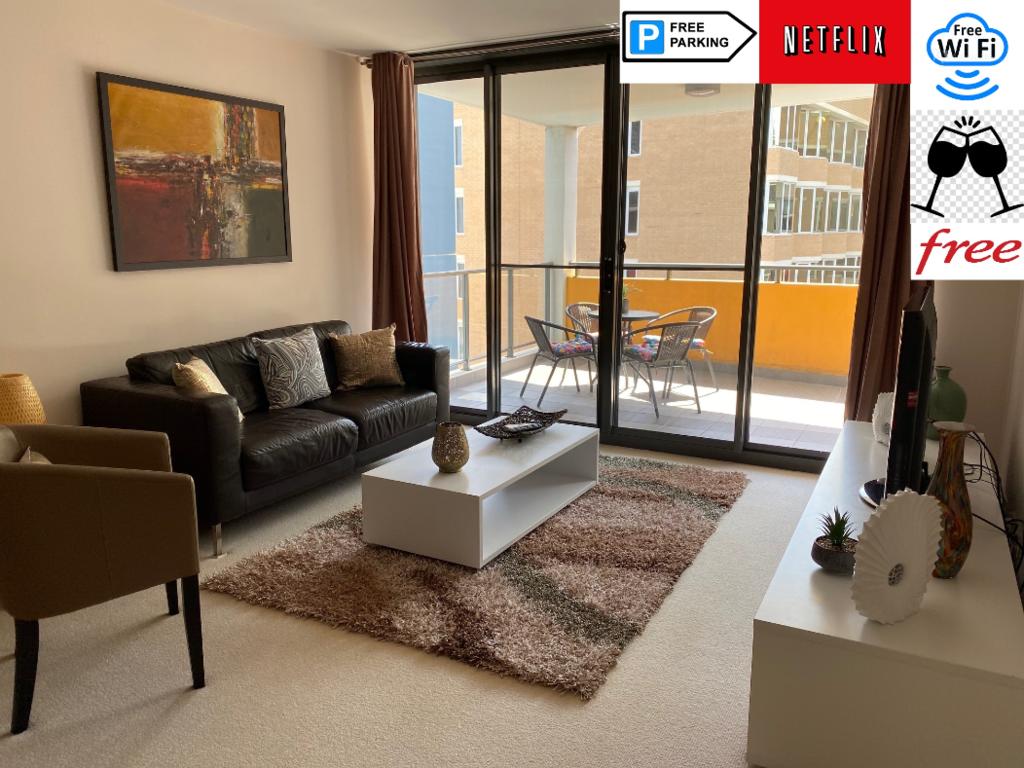 ARENA RESORT STYLE EXEC FREE NETFLIX WIFI WINE - thumb 0