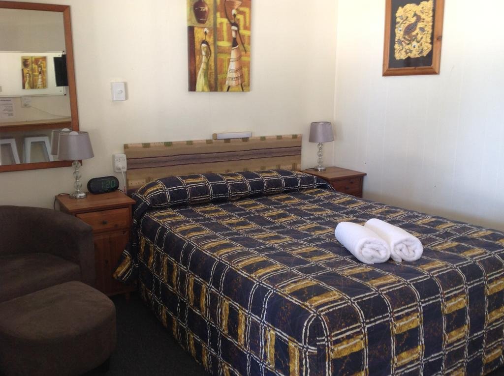 Ayr QLD Accommodation Airlie Beach