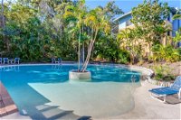 Baden 74 - Rainbow Shores Top Floor Air conditioned Unit Walk To Beach - Accommodation Airlie Beach
