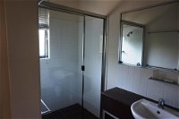 Baden 80 - Rainbow Shores Air conditioned Unit Top Floor Walk To Beach - Accommodation Port Hedland