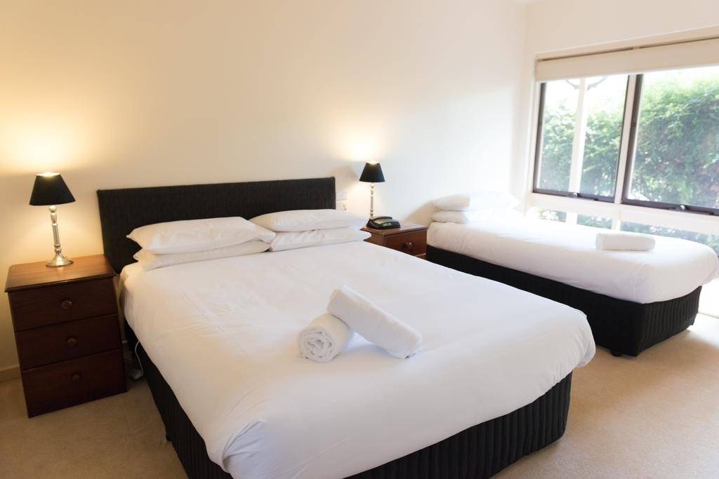 Book Warrenheip Accommodation Vacations  Tweed Heads Accommodation