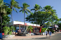 Base Airlie Beach