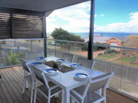 Bayview Beach House Apartment No 2 - Accommodation QLD