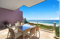 Beach and Ocean Front Penthouse with Wifi and Parking - Broome Tourism