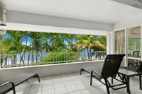Beachfront Apt. In Alamanda Beachfront Resort 25 - Palm Beach Accommodation