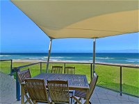 Beachfront Luxury - Accommodation Newcastle