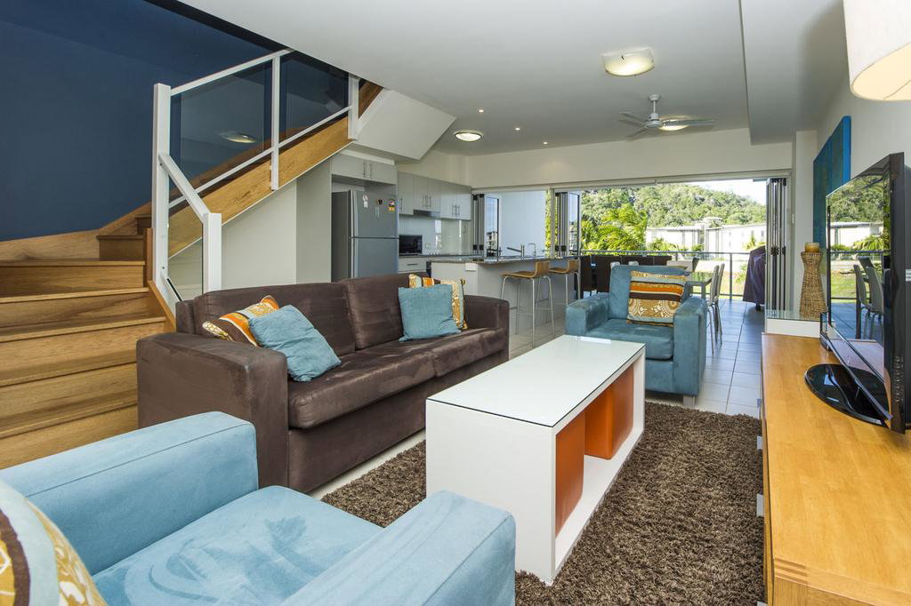 Nelly Bay QLD Accommodation Directory