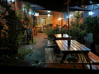 Bev and Mick's International Backpackers at Mcmahon's - Accommodation 4U