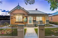 Blue Door Apartments Heritage Charm in CBD - Accommodation Adelaide