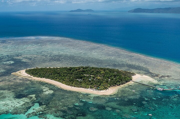 4-Day Cairns with Great Barrier Reef and Daintree Rainforest