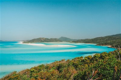 Whitehaven Beach and Hill Inlet Lookout Full-Day Snorkeling Cruise by High-Speed Catamaran