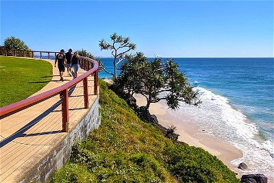 Byron Bay Bangalow and Gold Coast Day Tour from Brisbane