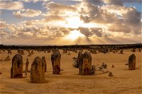 Pinnacle Desert Sunset and Night-time Stargazing Tour from Perth - Accommodation Noosa