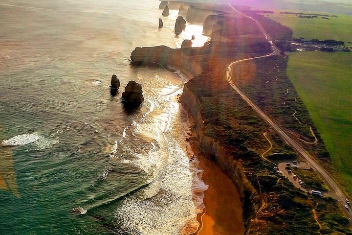 Full-Day Great Ocean Road and 12 Apostles Sunset Tour from Melbourne
