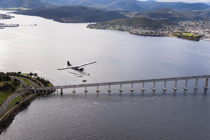 30-Minute Hobart Scenic Flight