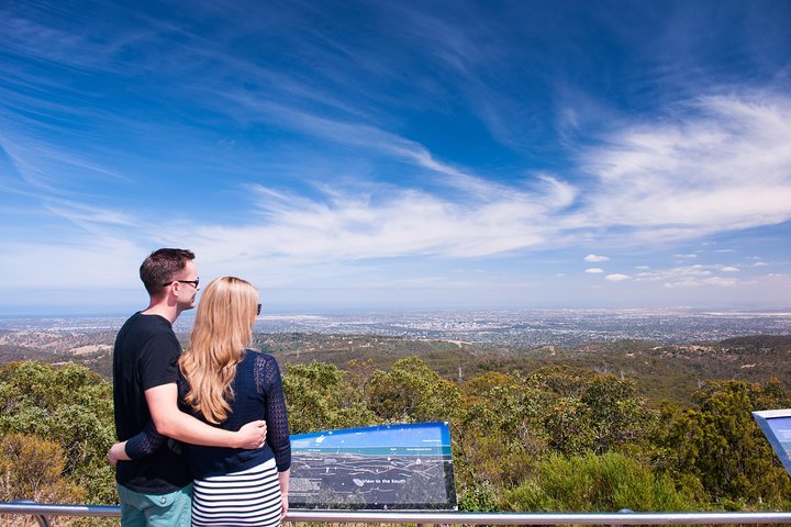 Cleland Wildlife Park Tour from Adelaide including Mount Lofty Summit