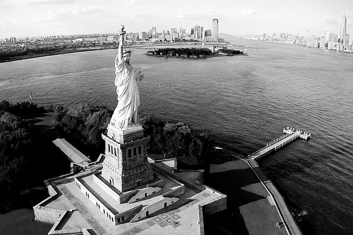 Statue of Liberty Ticket 9/11 Memorial and Wall Street Tour - Accommodation Texas