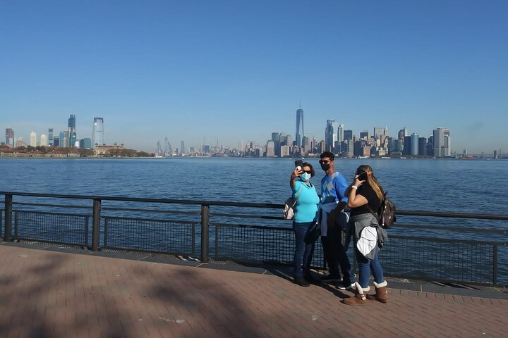 Statue of Liberty Tour and Ellis Island - Accommodation Los Angeles