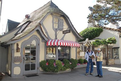 Guided 2-Hour Walking Tour in Carmel by the Sea
