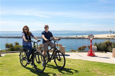 Electric Bike and Train Coastal Tour of Solana Beach