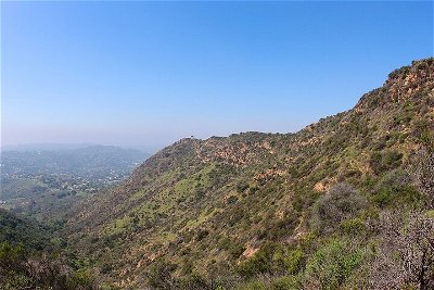 Hollywood Sign Private Hike via the Three Peaks- Burbank, Cahuenga, Mt Lee