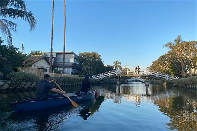 Canoe 1-Hour Rental on the Venice Canals