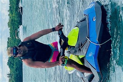 3 hours of Jet Skiing, Sailing and Snorkeling in Miami Beach