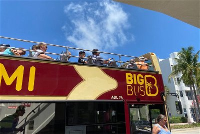 Miami Jet Boat Ride and Double Decker Hop On Hop Off Tour Bayside Marketplace