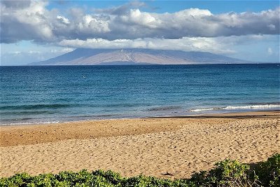 Full-Day Hiking, Snorkeling and Jamboree Tour in Kahului