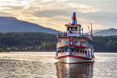2-Hour Columbia River Gorge Dinner Cruise