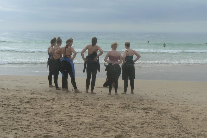 Beginner Group Surf Lesson At Jeffrey's Bay - thumb 3