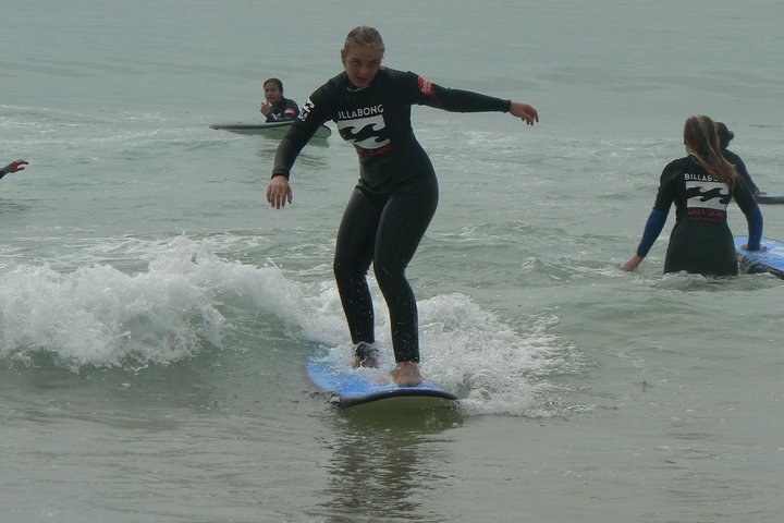 Beginner Group Surf Lesson At Jeffrey's Bay - thumb 5
