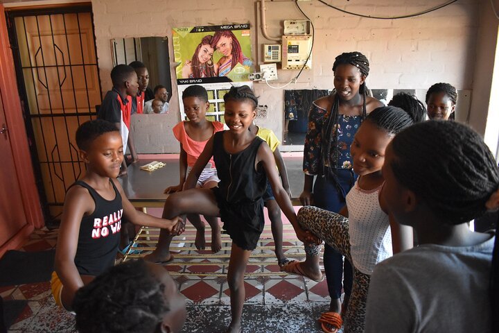 African Folk Games With A Children's Home - thumb 3