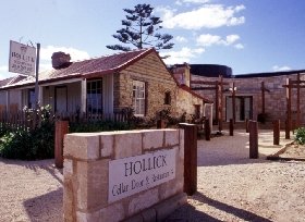 Hollick Winery And Restaurant - Winery Find