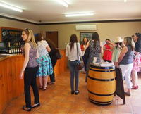 Tour Mudgee Now and Then - Winery Find